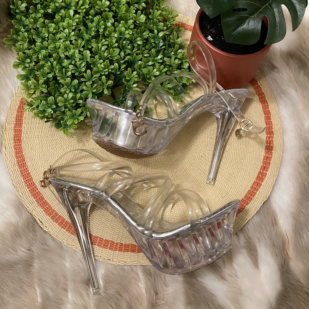 NWOT~Glass shoes